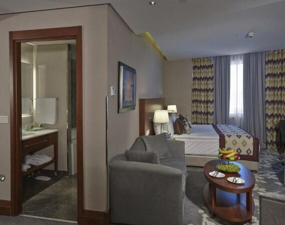 Crown Plaza Hotel