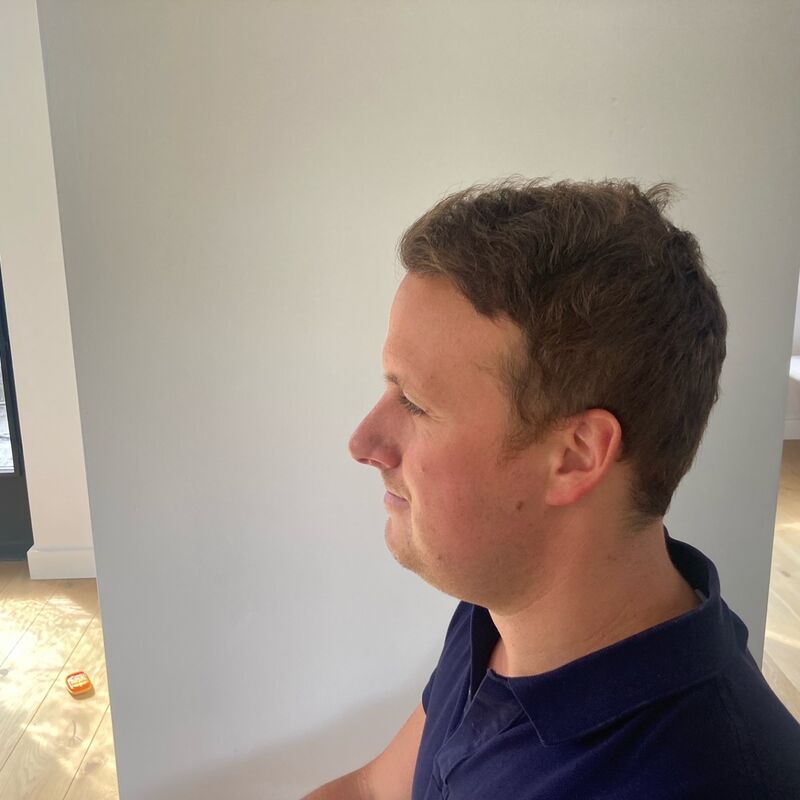 Guy, erg blij met hoe alles gelopen is